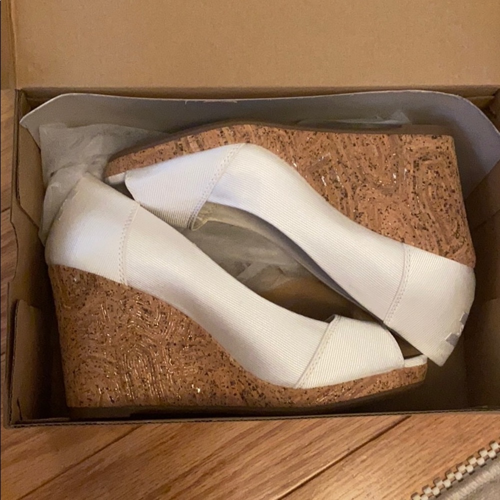 Toms white wedges: 6.5